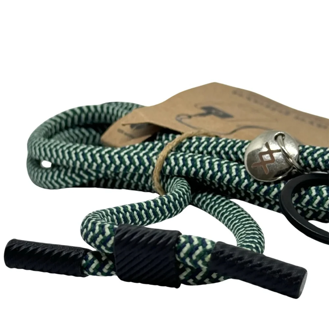 Cordão Multifuncional Balance x Aya Pitaya — Forest Green | 2 em 1: pendura celular ou garrafinha